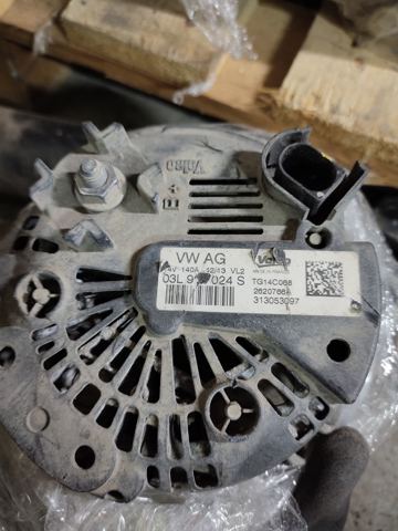 Автомобильный генератор 03L903024S VAG