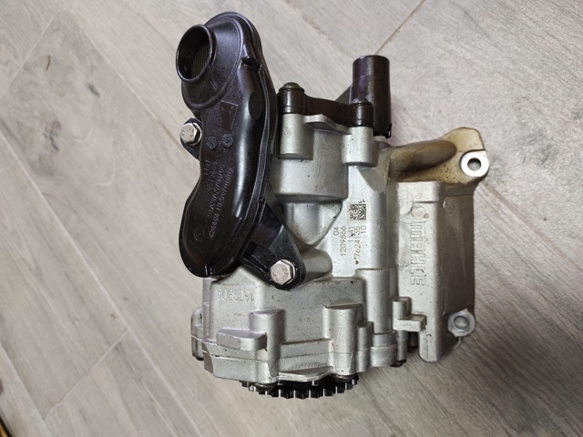 Помпа масляная Бмв 5