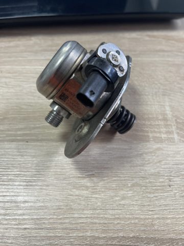 Насос топливный высокого давления 13517642466 BMW