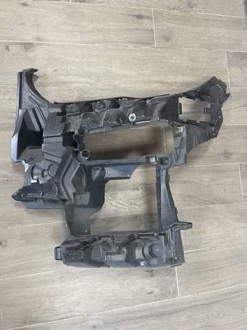 Крепление противотуманки, левой 51117421819 BMW