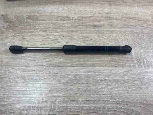 Стойка капота 51237397493 BMW