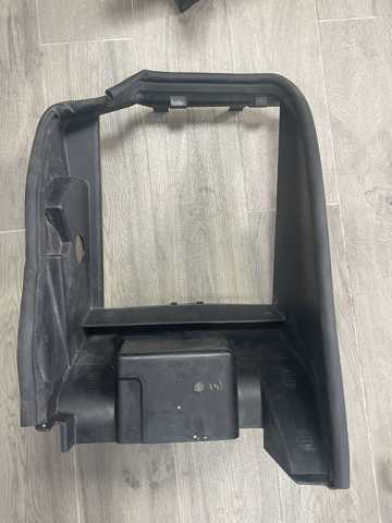Дефлектор переднего бампера, правый LR044395 LAND ROVER