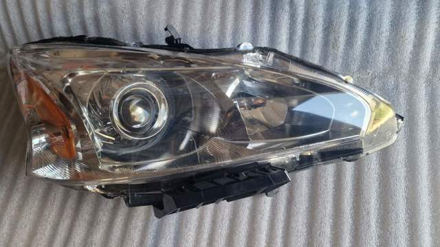 Фара правая Ниссан Альтима L33