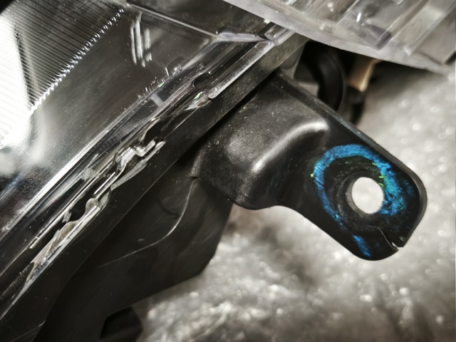 NISSAN 260604RF0B Левая фара в наличии Житомир