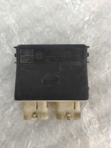 3G0962243C VAG Модуль управления (ЭБУ) открытия крышки багажника (двери 3/5-й задней) купить в Украина