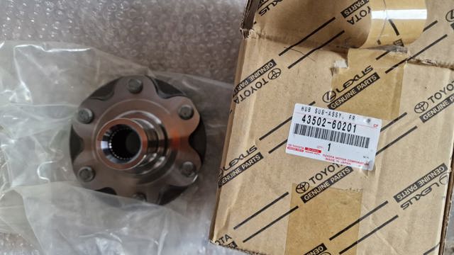 Ступица (передняя) 4350260201 TOYOTA