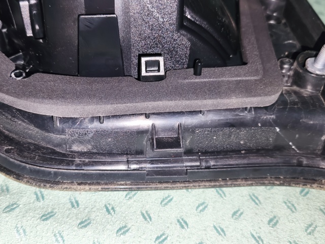 CHRYSLER 55112685AB Фонарь задний левый внутренний в наличии Украина