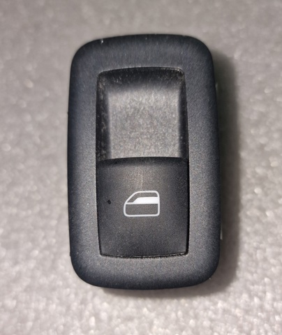 Кнопки заднего стёклоподъемника 68085690AC CHRYSLER