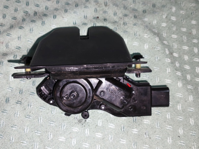 68289677AE CHRYSLER Замок багажника купить в Одесса