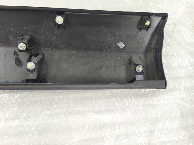 750730R070 TOYOTA Молдинг двери передней правой нижний купить в Винница