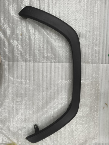 Расширитель передней арки колеса, правый 756010R090 TOYOTA