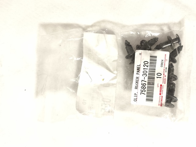 TOYOTA 7586730120 Пистон (клип) крепления накладок порогов в наличии Николаев
