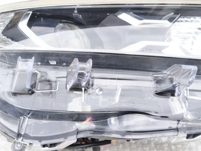Фара основная правая 811100R161 TOYOTA