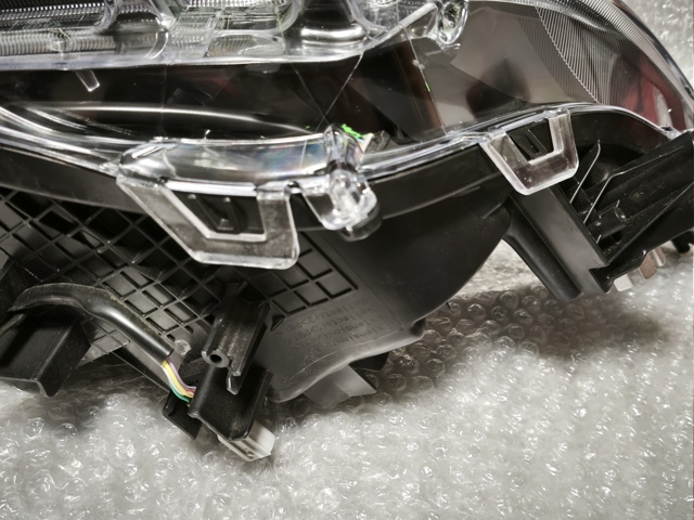 811500R440 Левая фара купить Житомир