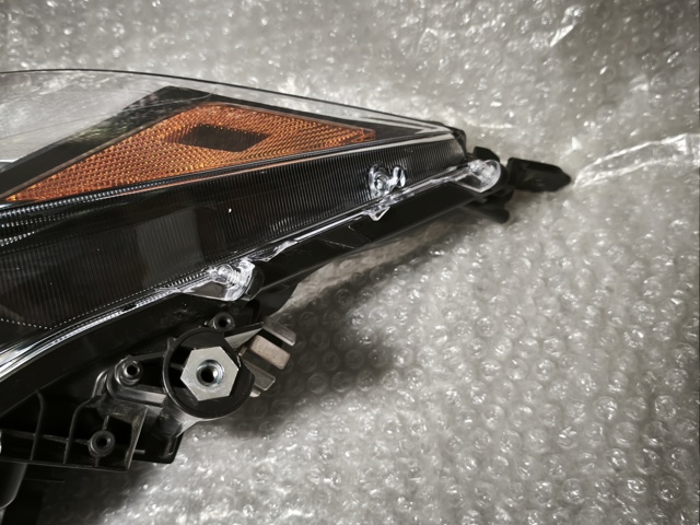 811500R440 Левая фара купить Ровно
