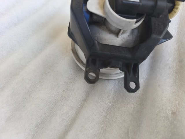 8122047010 TOYOTA Фара противотуманная левая купить в Украина