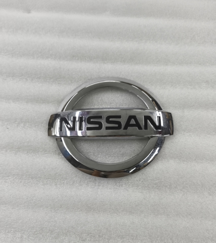 Эмблема на крышку багажника 848904CL0A NISSAN
