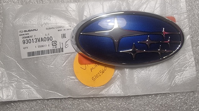 Фирменный значек на багажник 93013VA090 SUBARU