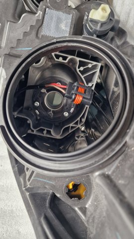 FORD GJ5413W029BF Правая фара в наличии Черкассы