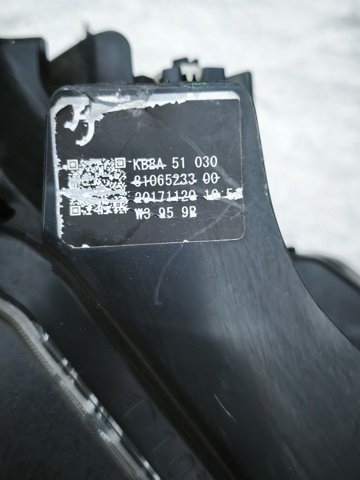 KB8A51030 MAZDA Правая фара купить в Ирпень