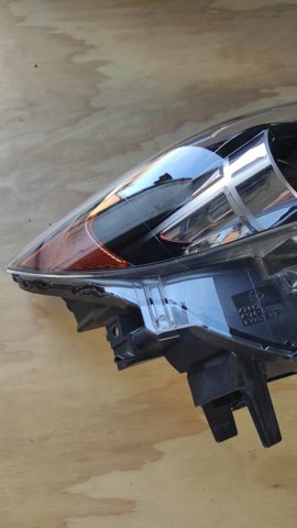 KL2J51030 Правая фара купить Сумы