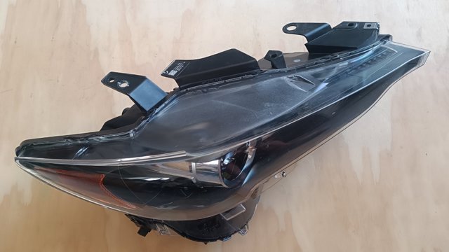 Правая блок фара KL2J51030 MAZDA
