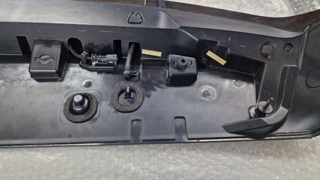 LAND ROVER LR164215 Спойлер багажника (двери 3/5-й задней) в наличии Ужгород