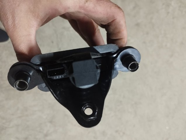 VAG 1Z5827501E Замок багажника в наличии Николаев