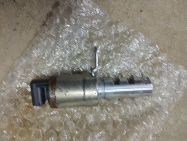 Клапан положения фаз распредвала PE0114420 MAZDA