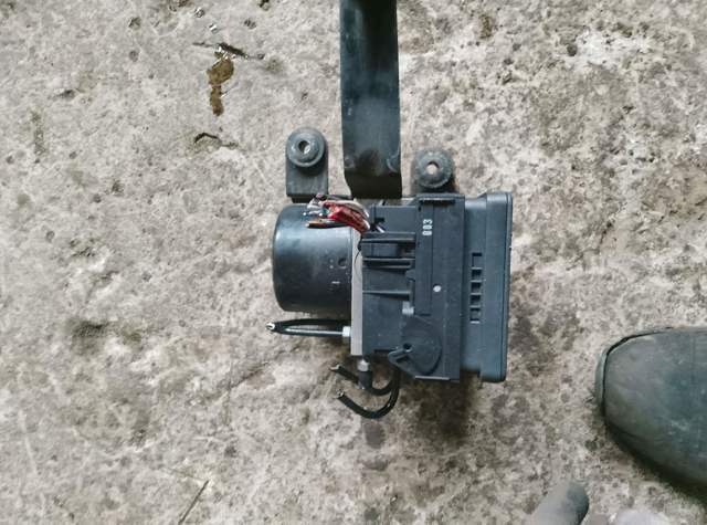 Блок керування abs — фото 5