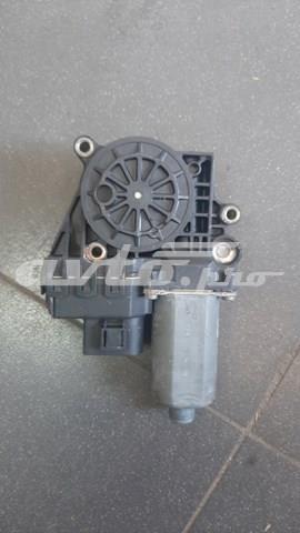 моторчик стеклоподъемника передний правый — фото 2