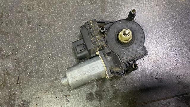 Мотор стеклоподъемника двери передней левой — фото 2