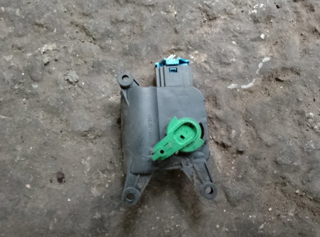 Кроковий двигун пічки — фото 2