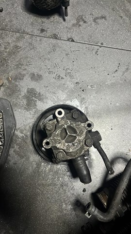 Насос гидроусилителя руля (ГУР) — фото 2