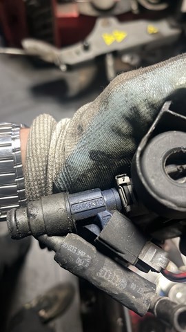 Форсунка впрыска топлива