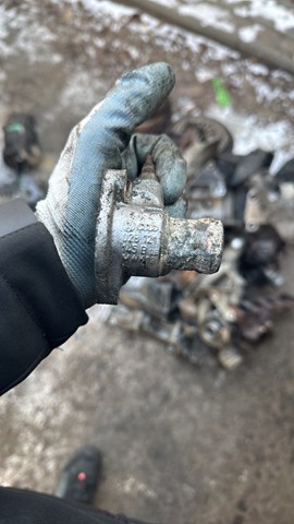 Фланец системы охлаждения (тройник) — фото 5