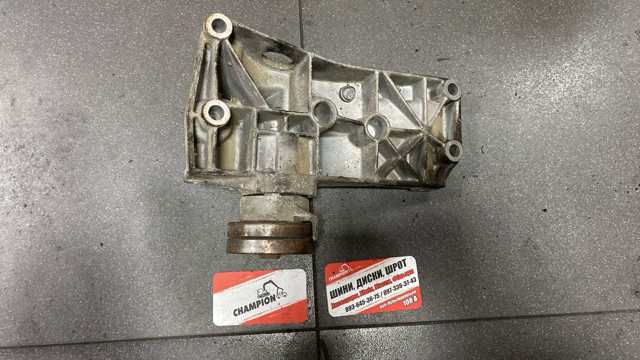 Кронштейн генератора — фото 4