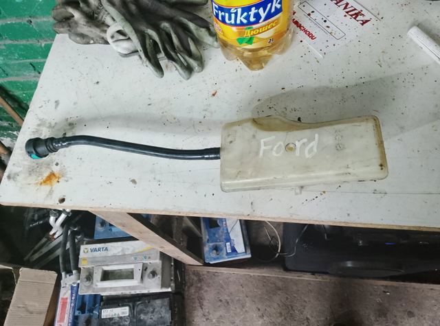 Бачок головного гальмівного циліндру (гальмівної рідини) — фото 2