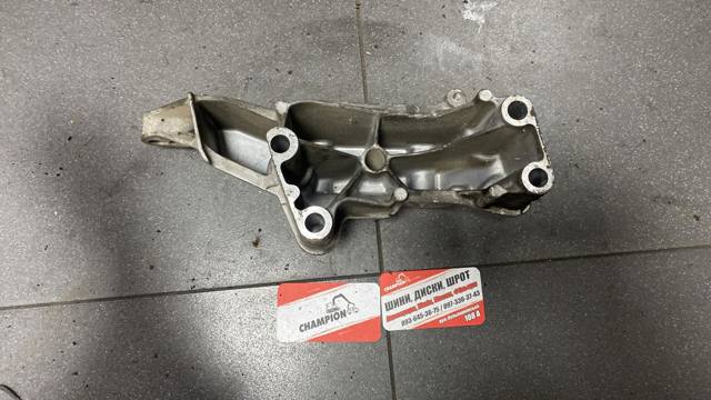 Кронштейн подушки (опори) двигуна, правої — фото 23