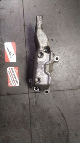 Кронштейн подушки (опори) двигуна, правої — фото 6