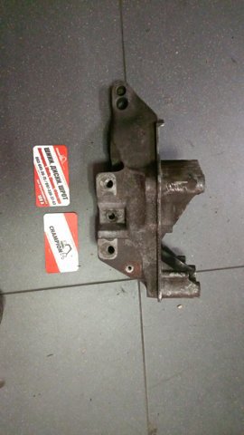 Кронштейн подушки (опоры) двигателя правой — фото 15