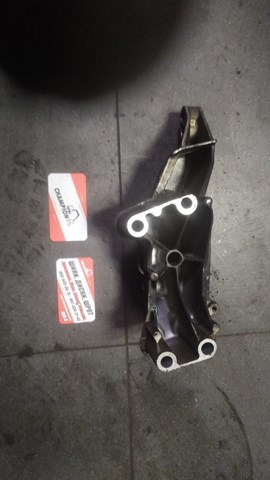 Кронштейн подушки (опоры) двигателя правой — фото 12