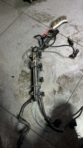 Форсунка впрыска топлива