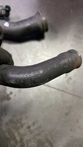 Патрубок вентиляции картера (маслоотделителя) — фото 2