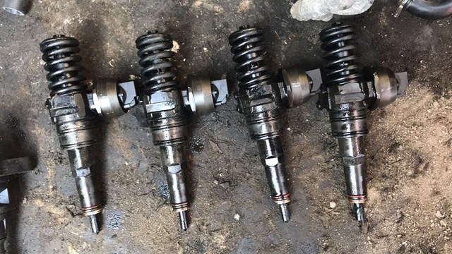 Форсунка впрыска топлива