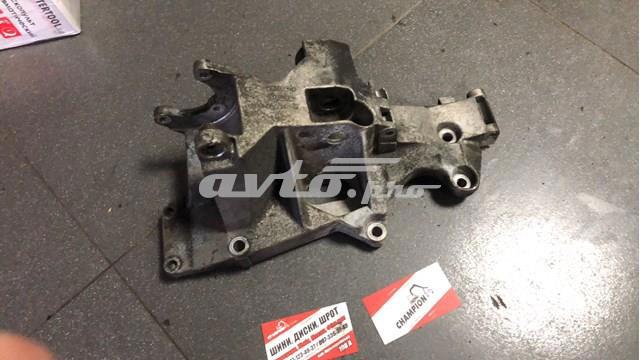 кронштейн генератора