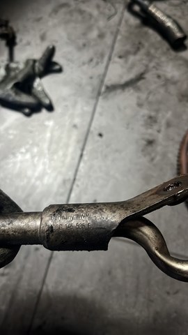 Кронштейн трубки слива масла с турбины — фото 2