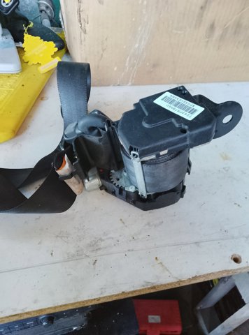 Ремінь безпеки — фото 17