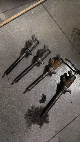 Форсунка впрыска топлива