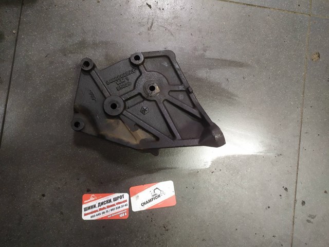 Кронштейн кріплення двигуна — фото 3